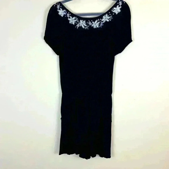 Love Fire Black Rayon Embroider Boho Peasant Cinch Waist V-Neck Romper Size L - Picture 9 of 16